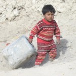 زینب؛دخترکی با چشمان میشی در روستای قرقری - مرز ایران و افغانستان (سیستان)